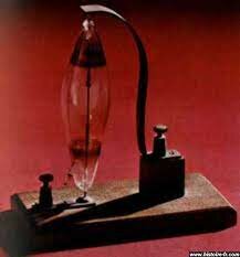 Création de la l'ampoule électrique