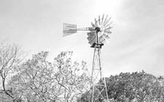 molinos para regar con energía eólica