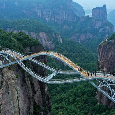 Timeline: Historia del ponts