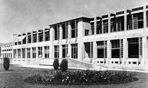 Se comenzo a dar servicio en el hospital de enfermedades respiratorias (Sanatorio de Huipulco.)