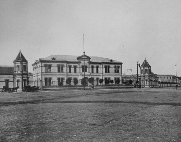 Se inaugura el Hospital General de México