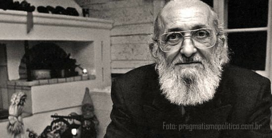PAULO FREIRE