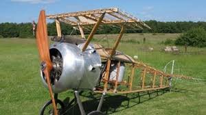 premier avion à élice