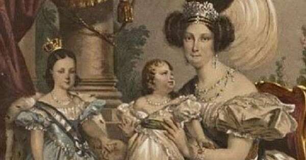 CAIDA DE MARIA CRISTINA