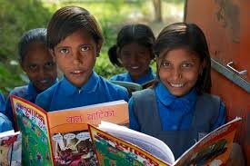 Establecimiento de la primera universidad abierta en la India.