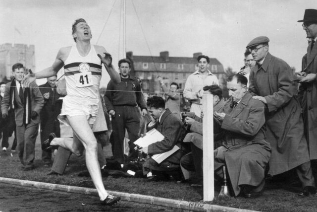 1964 EL ATLETISMO EL DEPORTE MAS DESTACADO.