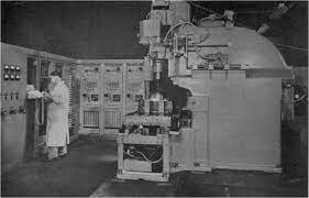 Primera herramienta de maquinado controlada por computado