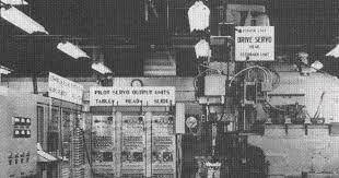 PRIMERA HERRAMIENTA DE MAQUINADO CONTROLADO POR COMPUTADOR