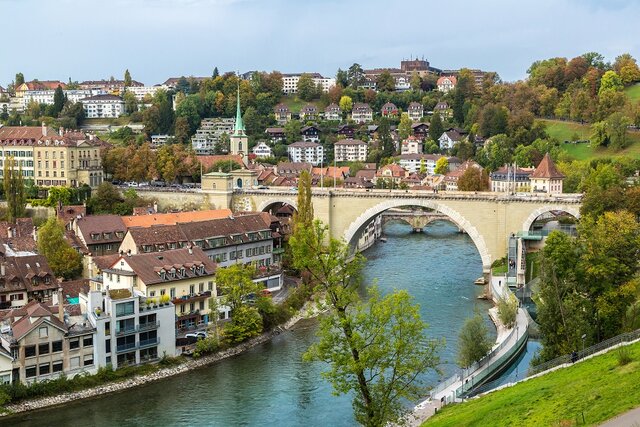 Traslado a la ciudad de Berna, Suiza.