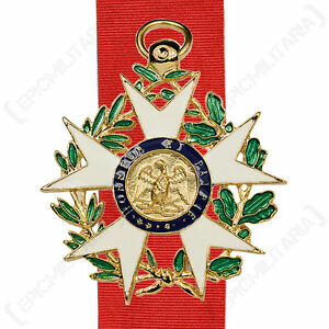 Officier de la Légion d'honneur.