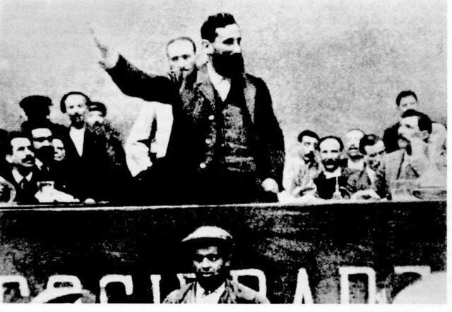 Sozialismoaren errotzea · EUSKAL HERRIA