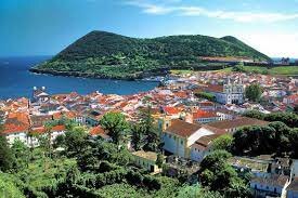 Constitui a Ilha terceira