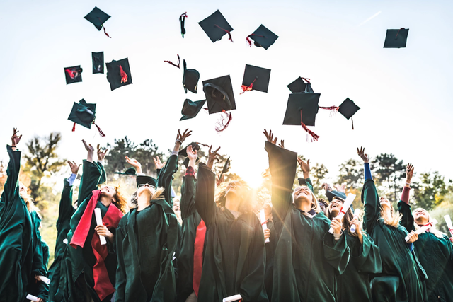 Graduación diversificado