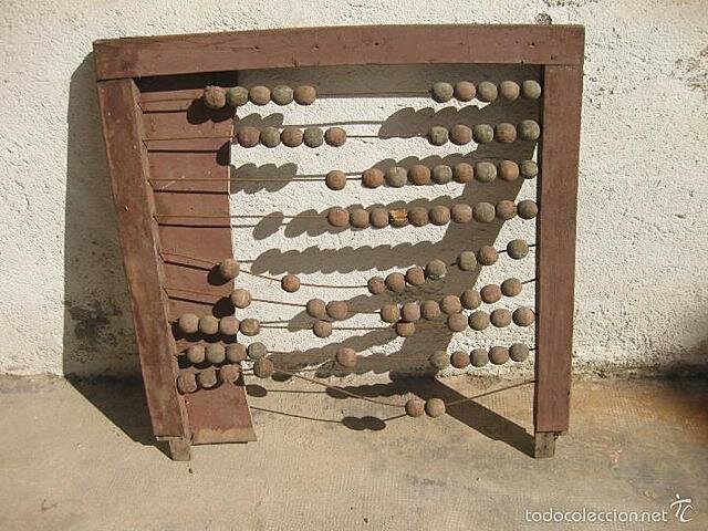 Los romanos utilizan ábacos y para las bolas usan piedras a las que llaman cálculos.