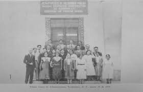 Se inauguro el instituto de salubridad y enfermedades tropicales encargado de investigar el contexto de la realidad mexicana.