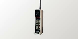 Primer teléfono móvil