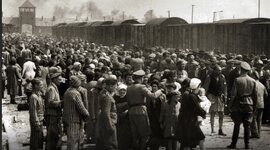 Timeline: Dates clés de la Shoah