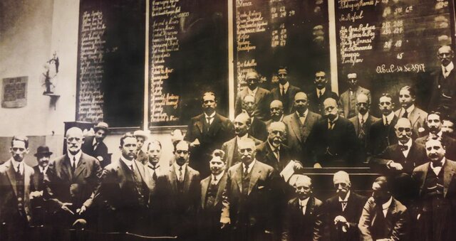 Se inauguró la Bolsa de México, S.A.