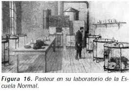 Pasteur, al estudiar el cólera de las gallinas ( Pasteurella avicida), analizó que los cultivos envejecidos no mataban a las gallinas sanas, pero las inmunizaban contra los cultivos virulentos y este hallazgo lo relacionó con la vacunación