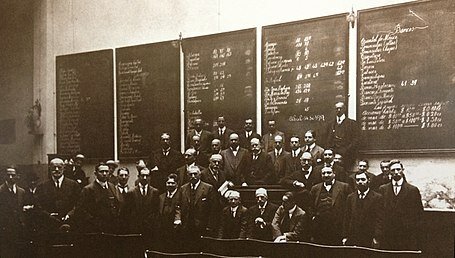 Se aprueban los estatutos de la Bolsa de Valores de México S.A.