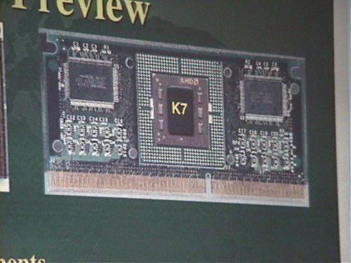 Фирма AMD выпустила Athlon K7 - первый процессор с тактовой частотой, превышающей 1ГГц