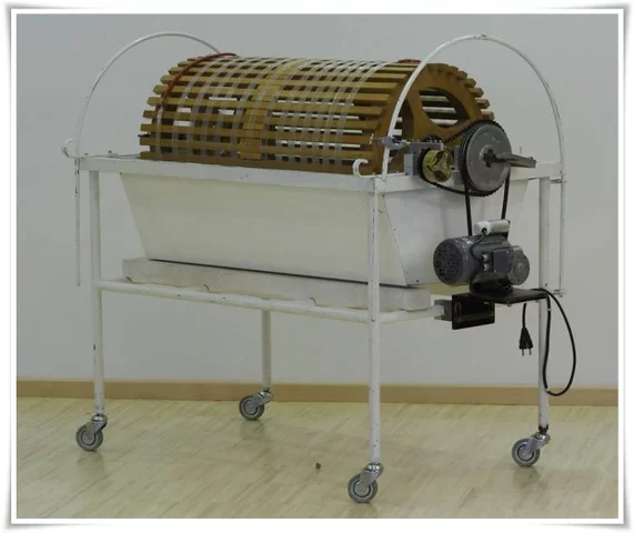 Primera máquina de diálisis renal en perros