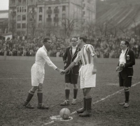 Espainiako ligako lehen partidua