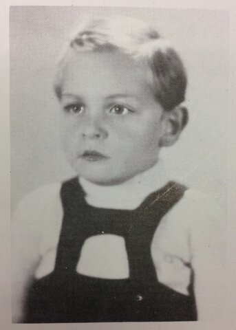 Richieu (Vladek's Son) is given to Tosha hoping he will survive