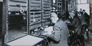 COMERCIO INTERNACIONAL MODIFICA SU ORGANIZACIÓN