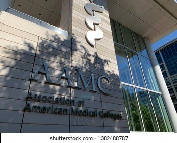 Se establecieron los estándares para los profesionales en la orientación familiar