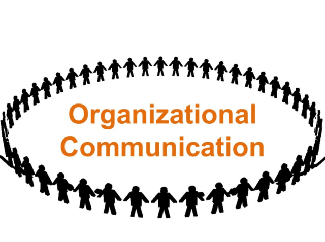 Elizabeth Jones, Bernadette Watson, John Gardner, y Cindy Gallois publicaron Organizational Communication; challenges for the New Century en Journal of Communication