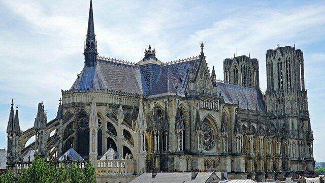 Gothic style evolves throughout the churches