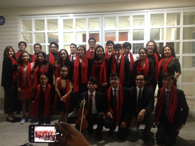 Toqué en recitales y coros de piano