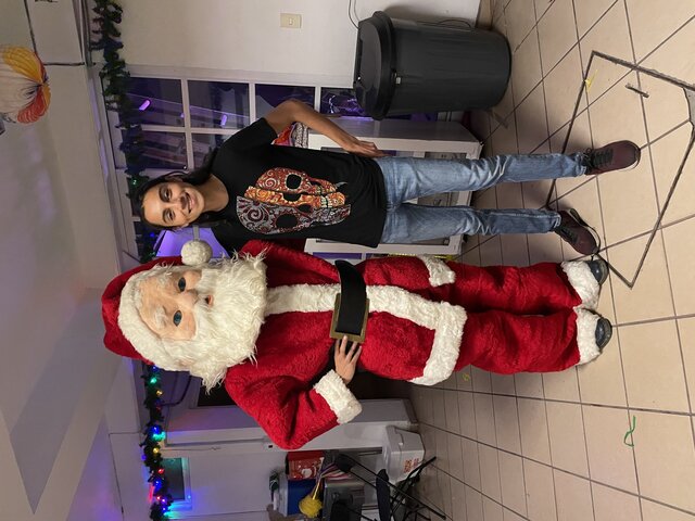 Por otro lado, Santa es real y me tomé una foto