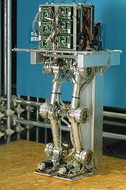 Primer robot humanoide llamado 'E0'