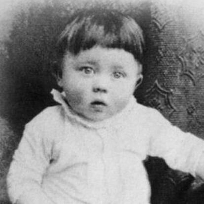 1) HITLER AS A CHILD