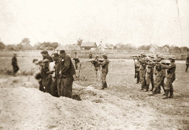 1941- Hitler invades Soviet Union