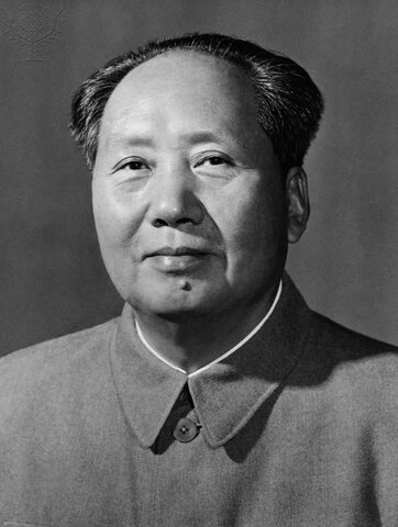 Mao kondigt openlijk het schisma tussen de USSR en China af.