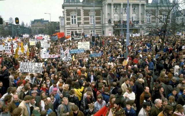 Protesten in Europa tegen de bewapenigswedloop