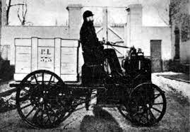 Benz inventa el primer automóvil con motor a combustión