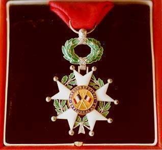 St-Exupéry est fait chevalier de la Légion