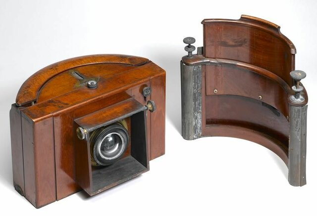 Primera cámara panorámica