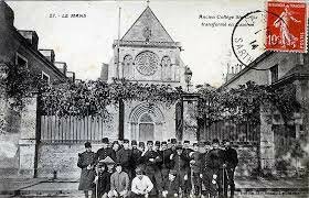 Saint-Exupéry entre au Collège