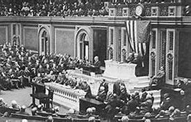 Wilson presenta al Congreso de los EEUU sus 14 puntos.