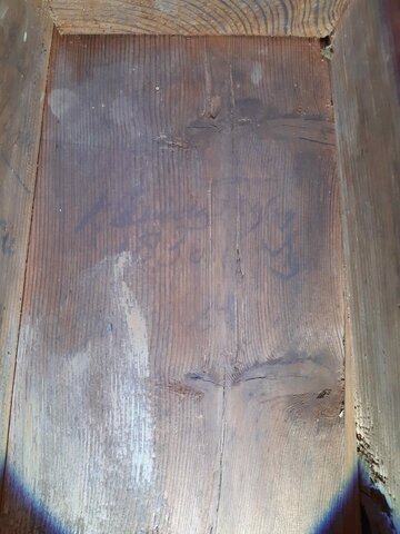 Inscriptie Klaudy Fogly (??) op pinakel