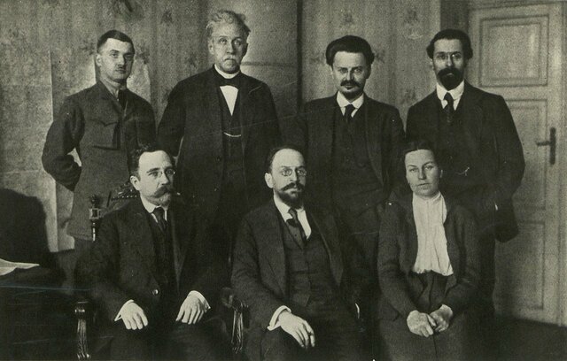 Triunfo de la Revolución bolchevique en Rusia y firma del Tratado de Brest-Litovsk