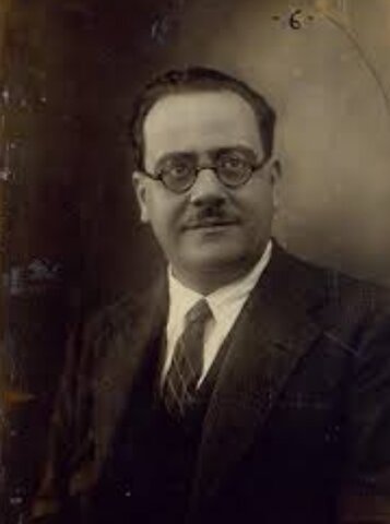 Il présenta une thèse de doctora