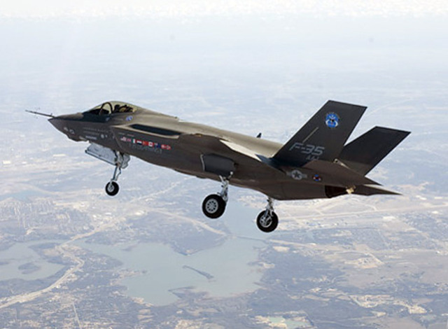 The first effective fighter jet