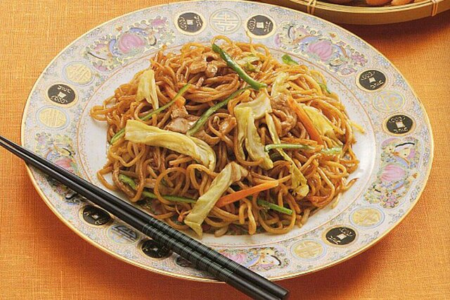 толстая японская лапша. лапша 4 буквы. домашняя толстенькая лапша как выглядит. лапша 4 буквы. рисовая лапша в мультиварке.