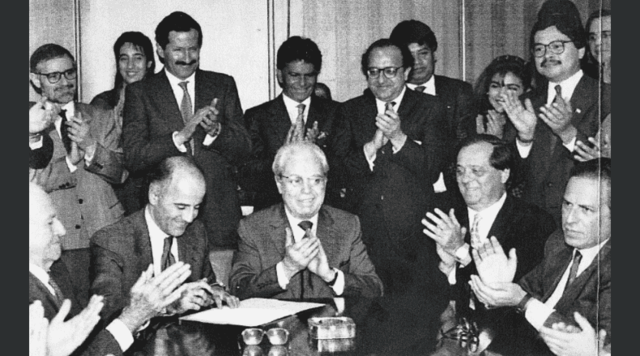 FIRMA DE LOS ACUERDOS DE PAZ